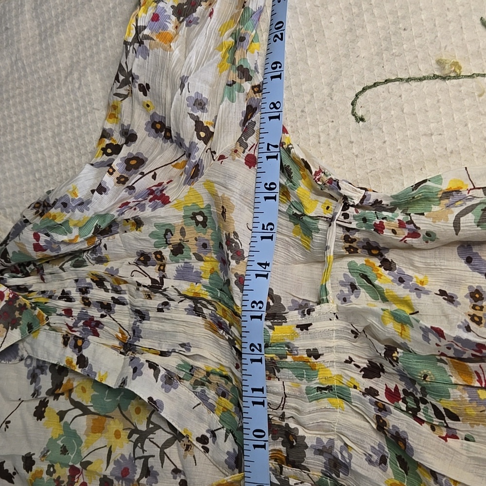 Multicolor Floral Top - Picture 6 of 7